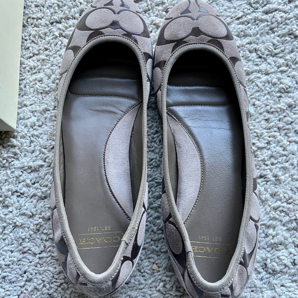 COACH Aria Earth color Suede Signature Ballet Flats CUTE!